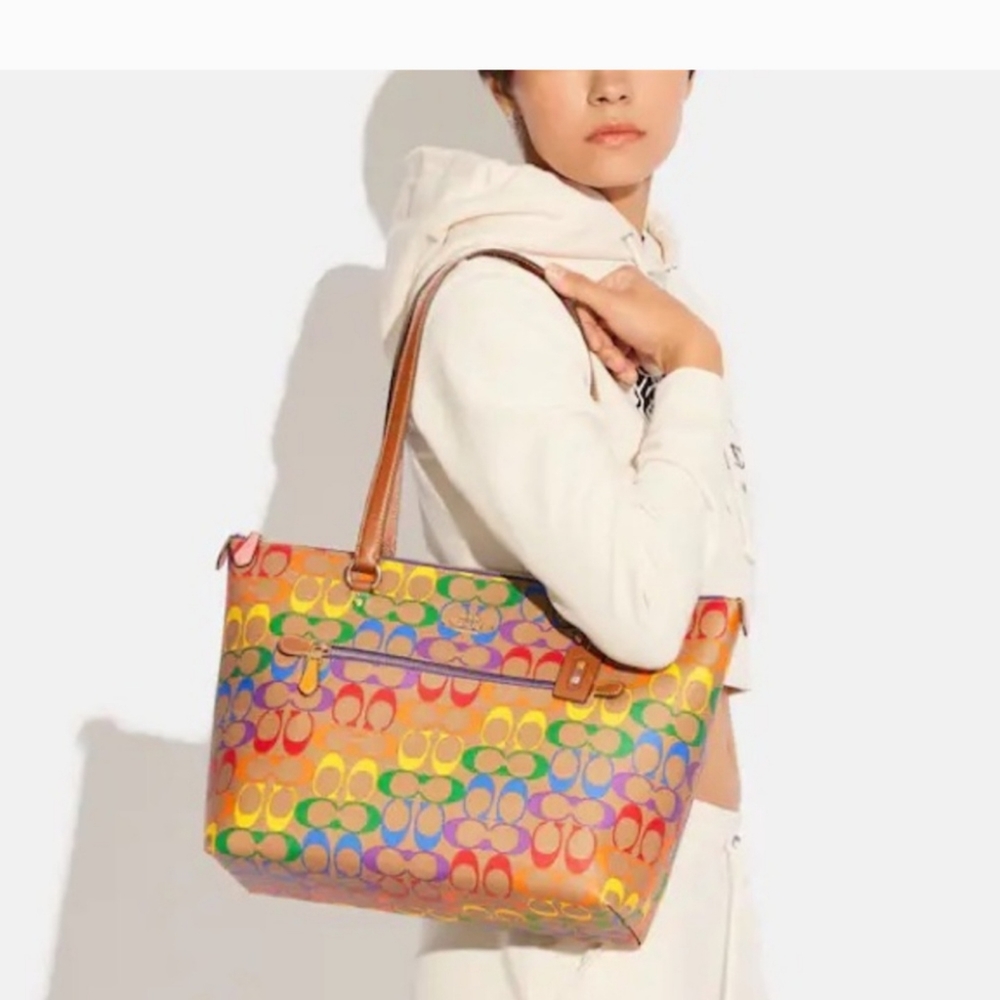 Gallery Tote In Rainbow Signature Canvas